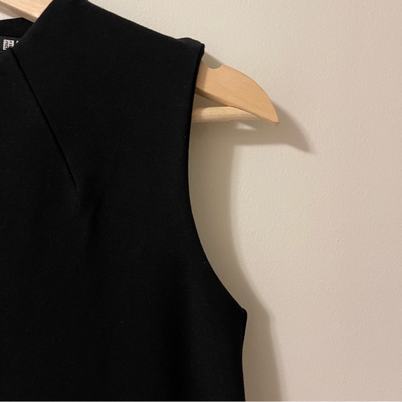 Uniqlo black sleeveless midi dress, XS - Picture 4 of 10